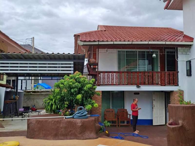 Charming Property with Private Pool Near Chiang Rai Beach – Ideal for Family or Airbnb Business - 3 houses in Chiangrai Beach